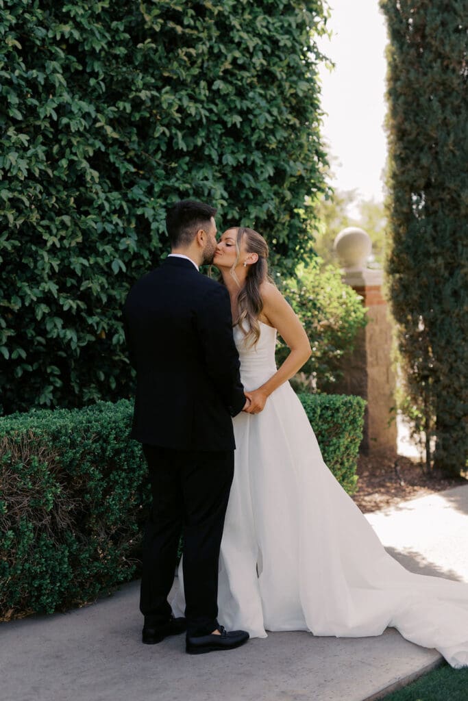 First Look Stonebridge Manor wedding, Arizona wedding photographer