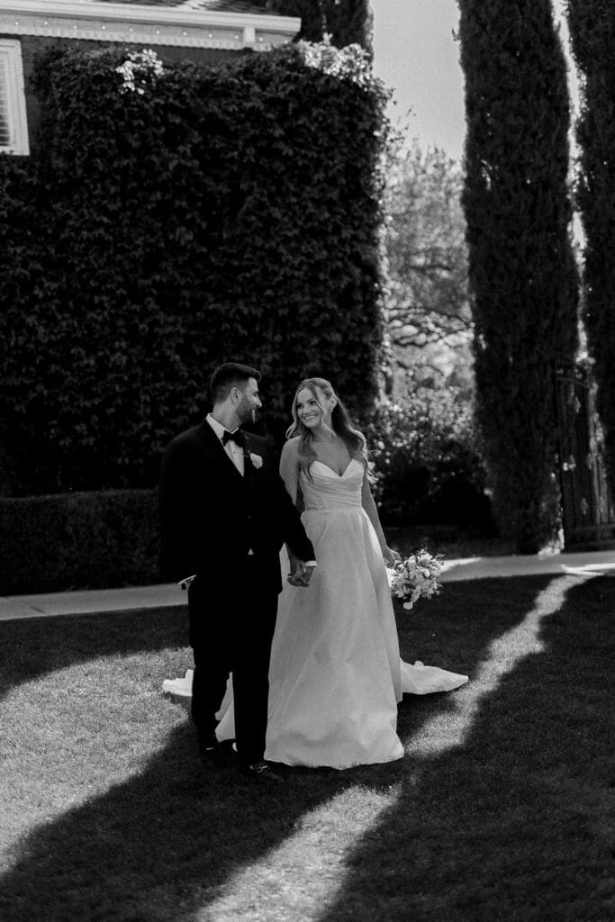 Bride and Groom photos Stonebridge Manor wedding, Arizona wedding photographer