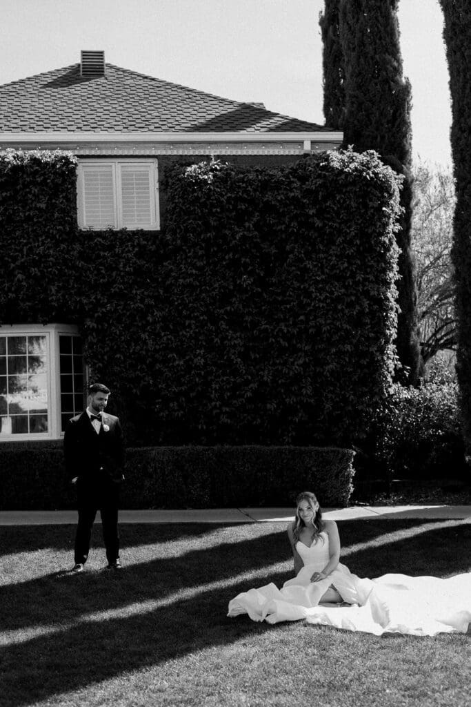Bride and Groom photos Stonebridge Manor wedding, Arizona wedding photographer