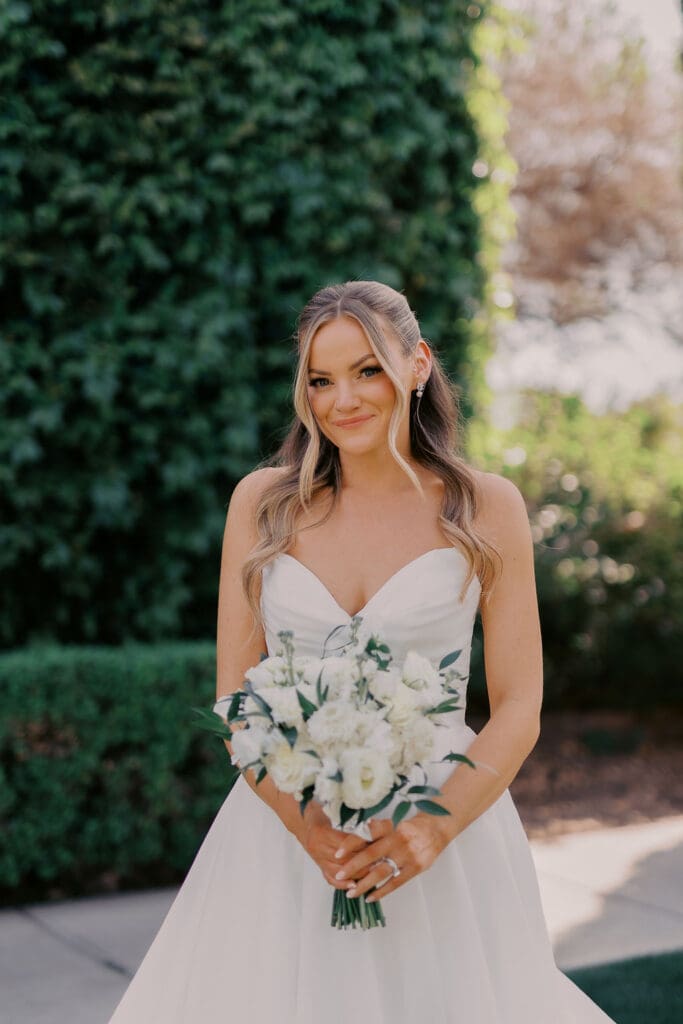 Bride and Groom photos Stonebridge Manor wedding, Arizona wedding photographer