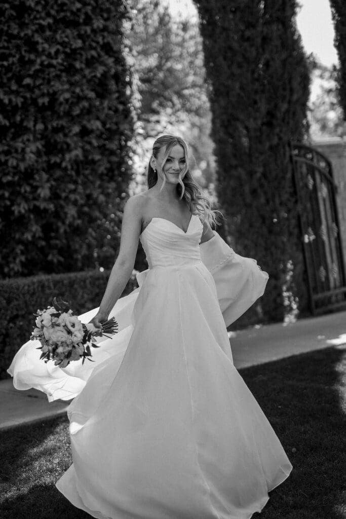 Bride and Groom photos Stonebridge Manor wedding, Arizona wedding photographer