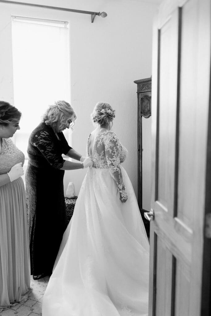 Getting Ready Tlaquepaque Sedona Wedding Photographer