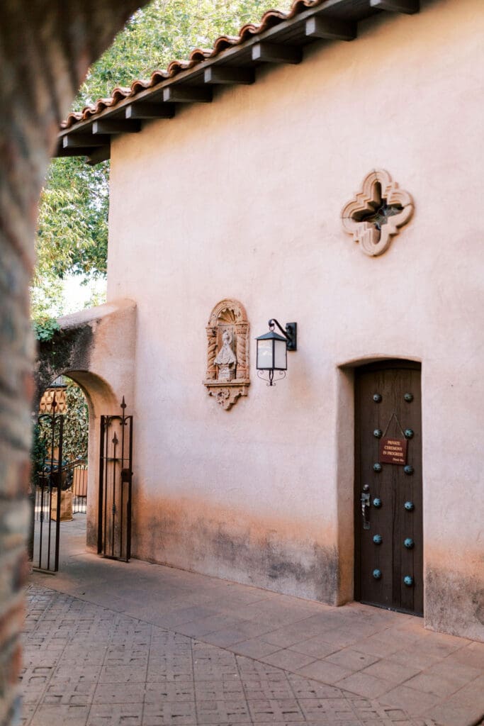 Tlaquepaque Sedona Wedding Photographer