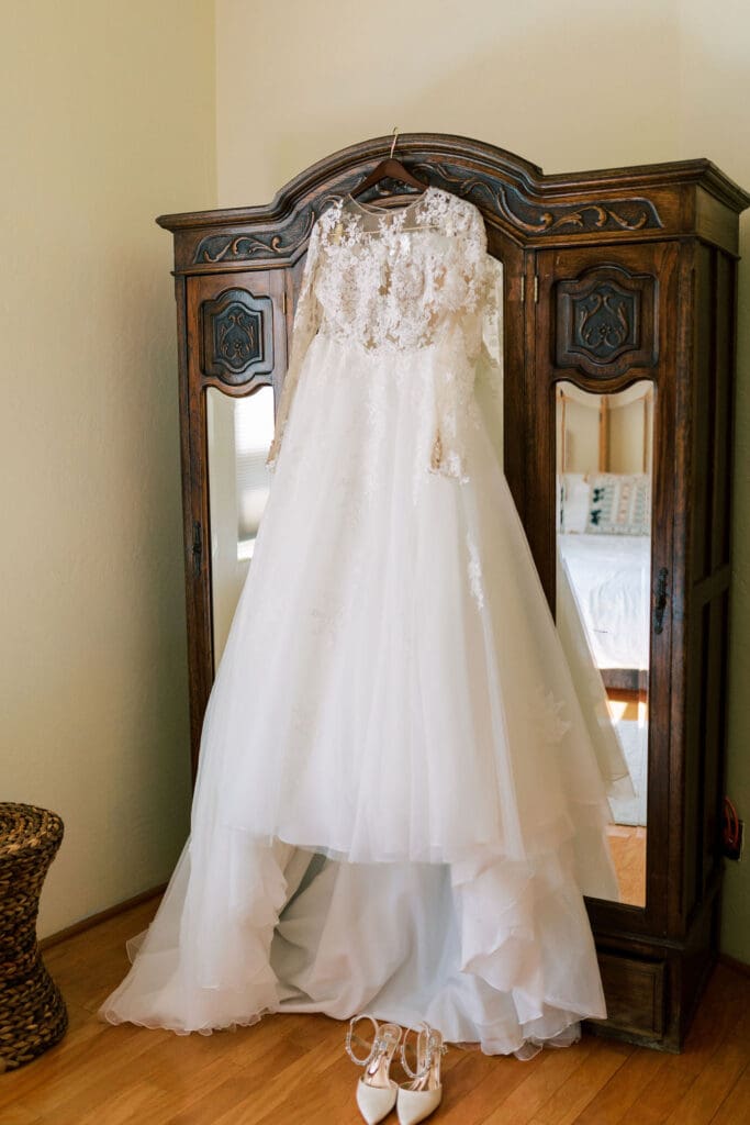 Getting Ready Tlaquepaque Sedona Wedding Photographer