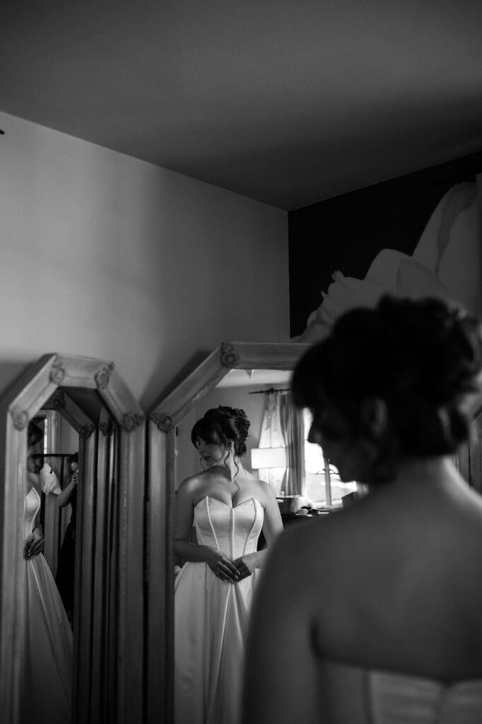 Getting ready at Wrigley mansion wedding, Phoenix Wedding Photographer